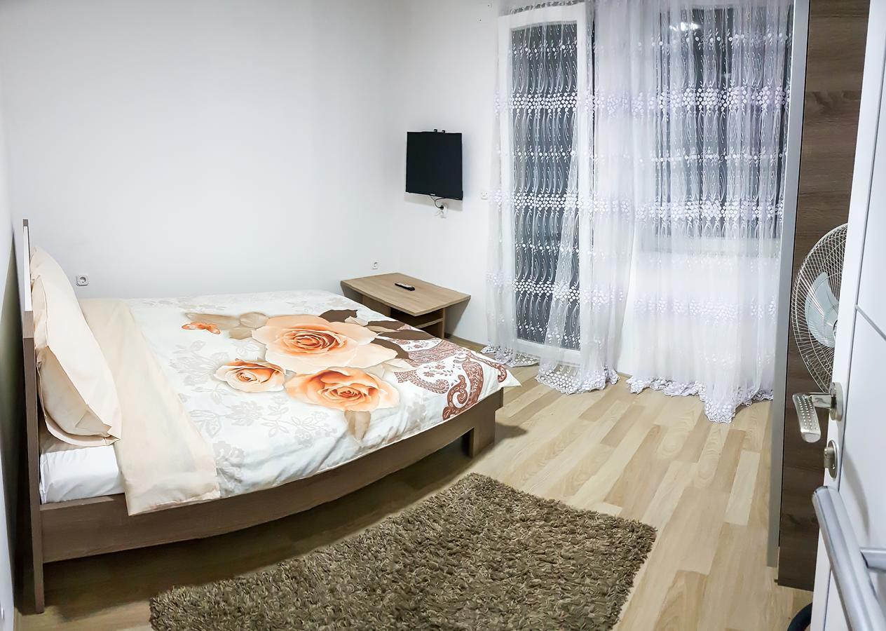מלון Venecia Plaza סטרוגה מראה חיצוני תמונה